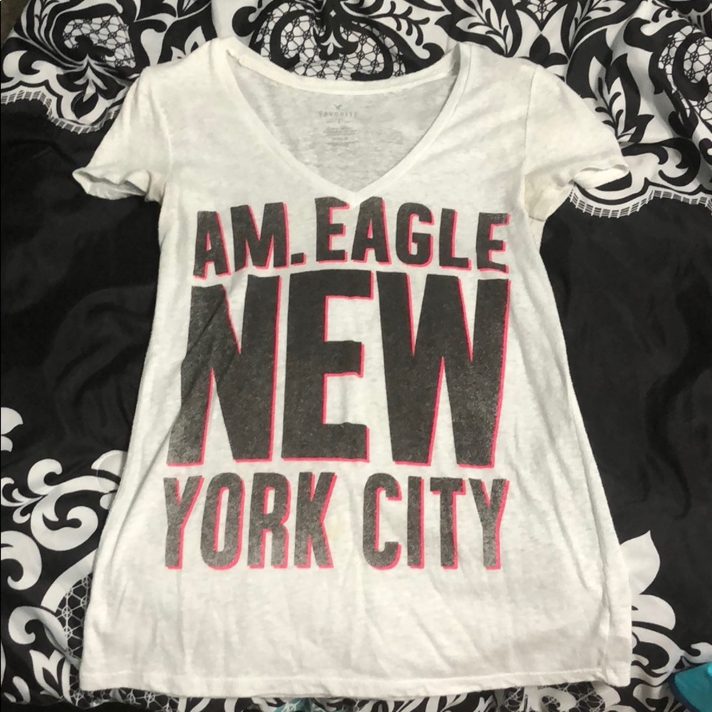 white american eagle v neck